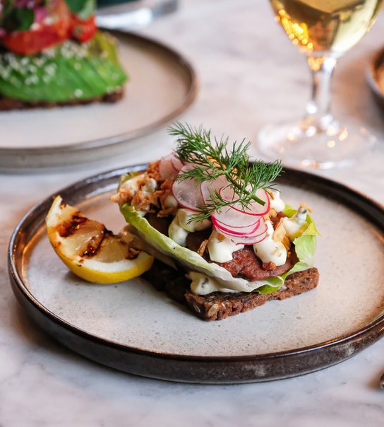 2 Valgfri Smørrebrød - Bistronomi