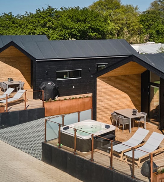 NYHED: Luksus feriehus med spa og havudsigt