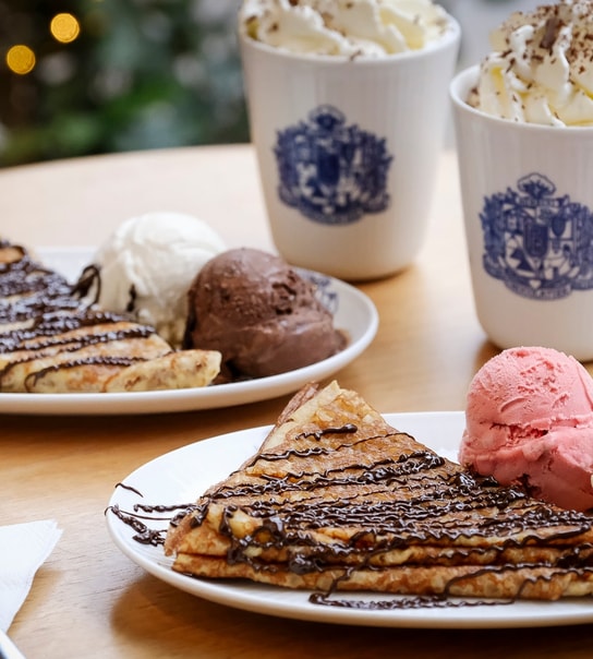 Hjemmelavet Crêpe + Valgfri Varm Drik @ Peter Beier Chokolade