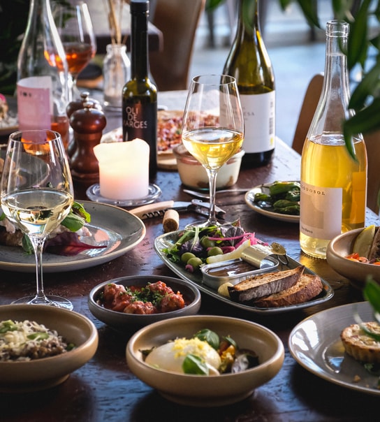 Frit Valg på Hele Madkortet @ Vinøs - Besøg Den Hyggelige Vinbar på Amager