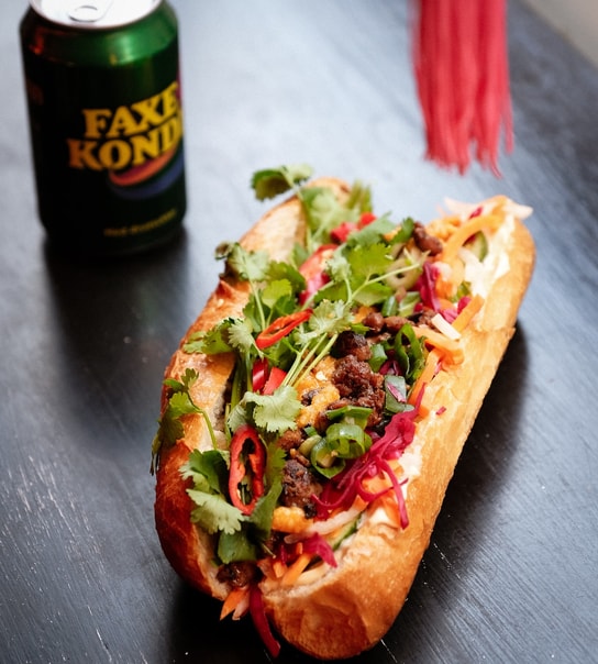 Valgfri Combo @ Banh Banh - Prøv Nudelsalater, Congee el. Banh Mi's