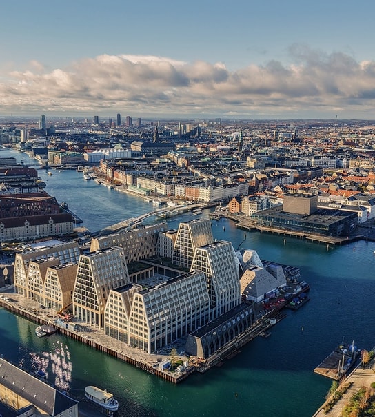 BESTSELLER: 25hours Hotel Paper Island