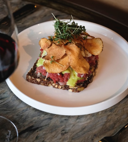 2 Valgfri Smørrebrød + Dessert Hos Pier 3 - Danske Klassikere ved Kajen