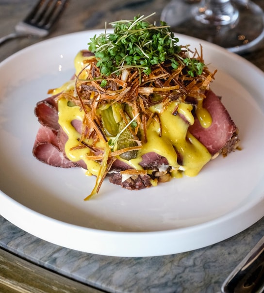 2 Valgfri Smørrebrød + Dessert Hos Pier 3 - Danske Klassikere ved Kajen