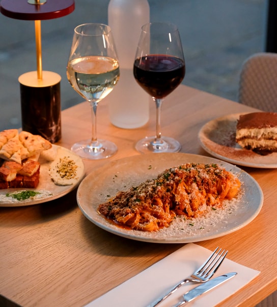 3-Retters på Restaurant BOLO - Middelhavs menu på Hotel Hans