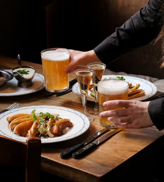 Stegt Flæsk m. Persillesovs - Nyhavns Færgekro