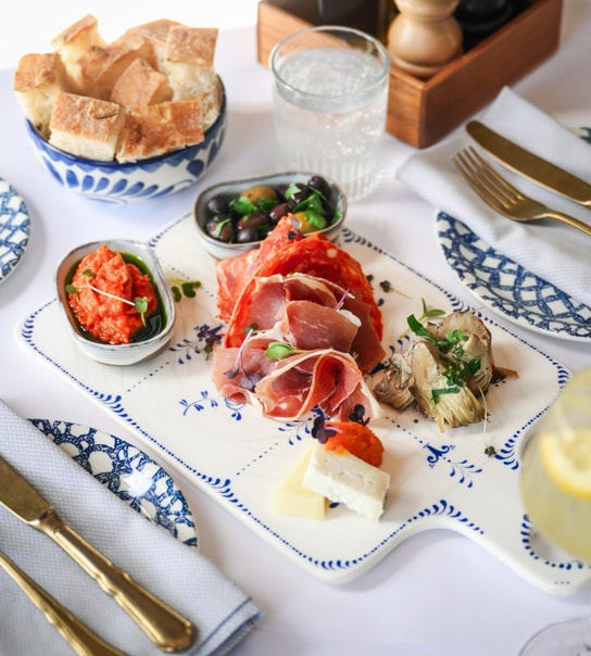 4-Retters Italiensk Gastronomi & Vinmenu | Como Indre By