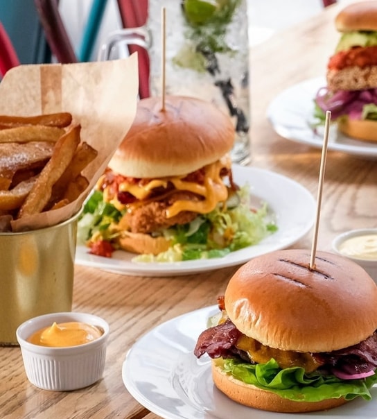 Valgfri Combo @ Vesterbros Originale Burgerrestaurant - Stadig Absolut Topklasse!