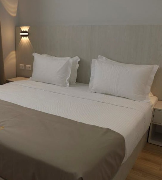 Oplev Albaniens hovedstad: Tirana