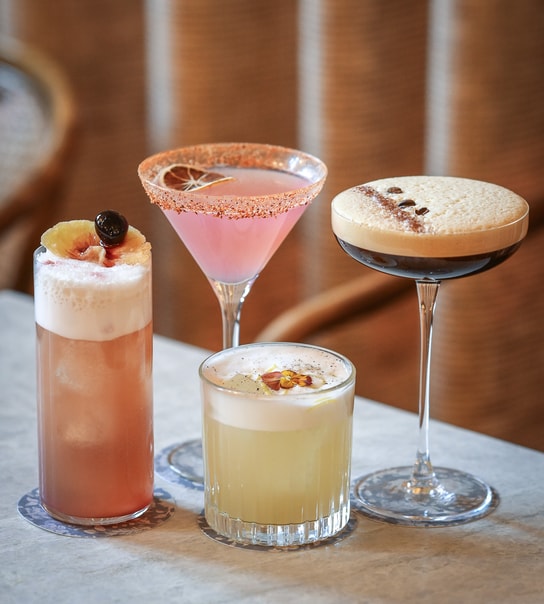 2 Valgfri Cocktails Hos Skjult Bar i Indre By - Oplev Josephine's i Studiestræde