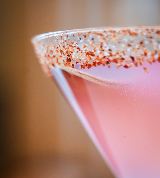 2 Valgfri Cocktails Hos Skjult Bar i Indre By - Oplev Josephine's i Studiestræde