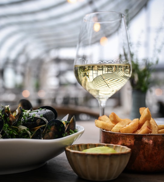 Moules Frites m. Vin/Vand - Restaurant Skovshoved