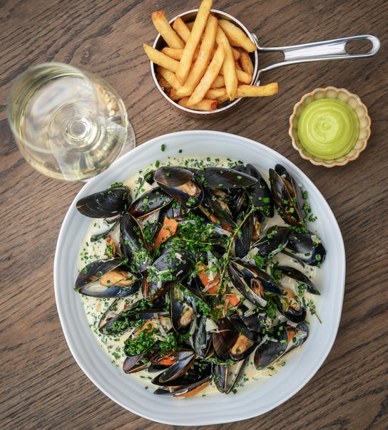 Moules Frites m. Vin/Vand - Restaurant Skovshoved