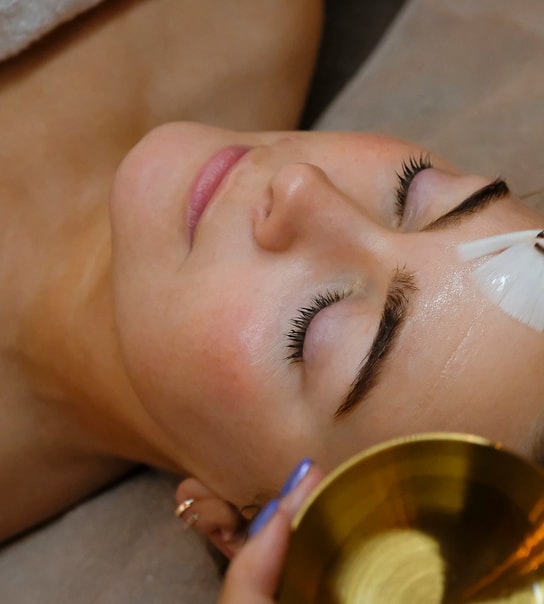 Luksus Ansigtsbehandling hos HNG HAIRCONCEPT