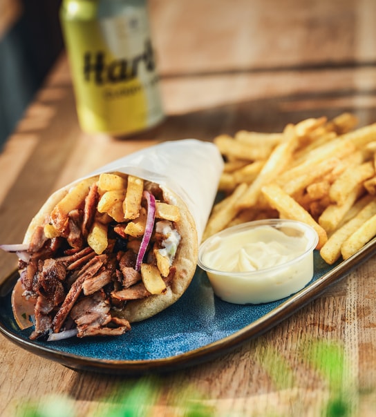 Valgfri Gyros-Combo @ The Greek på Godthåbsvej - Enkelt, Saftigt & Drønlækkert!