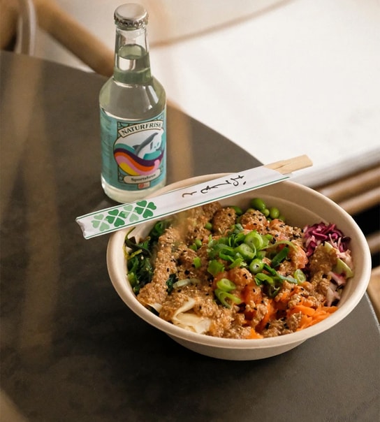 Valgfri Stor Poké Bowl @ Maui Poke - Hawaiianske Bowls Fyldt med Friskhed!