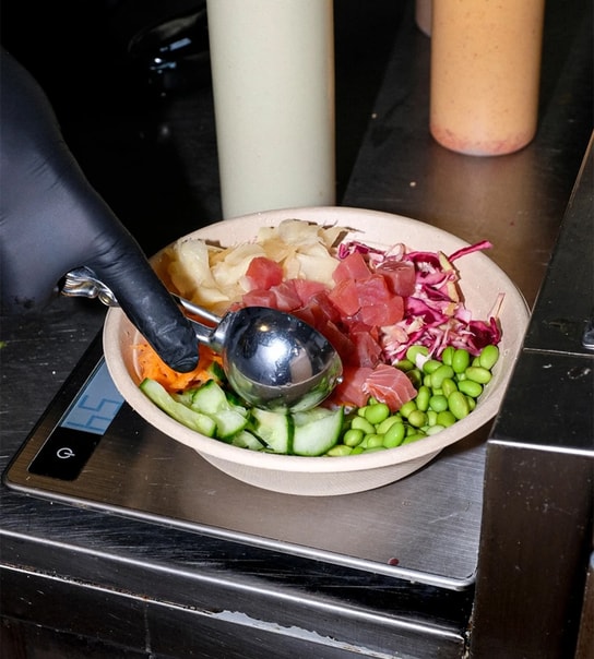 Valgfri Poké Bowl @ Maui Poke - Hawaiianske Bowls Fyldt med Friskhed!