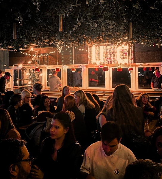 Shuffleboard + Valgfri Øl/Vin & Tapas selection