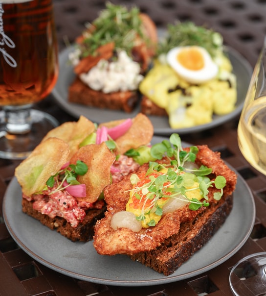 2 Valgfri Smørrebrød - Restaurant Lakeside