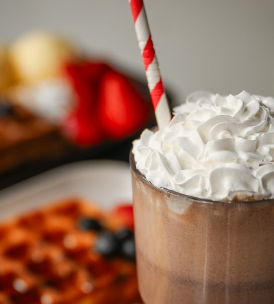 Valgfri Vaffel + Varm Drik