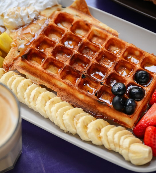 Valgfri Vaffel + Varm Drik