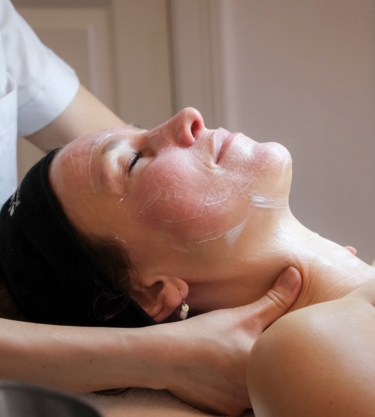 Luksuriøs Ansigtsbehandling - 60 min.