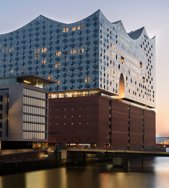 Luksusophold i ikoniske Elbphilharmonie i Hamborg