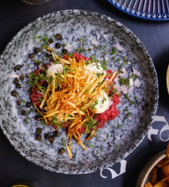 Sommerinspireret Sharing Menu på Bomhuset