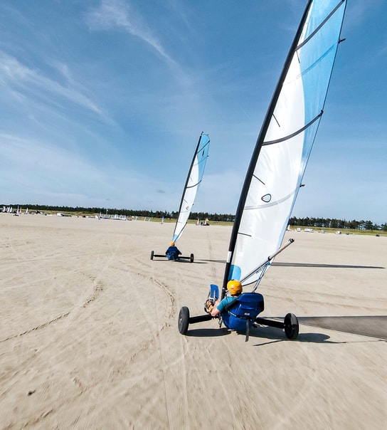 Spar op til 47%: Strandsurfing eller ferie i tagtelt