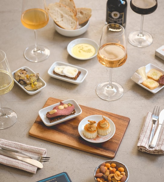 Vin & Tapas @ Matching Grapes på Vesterbro - Gode Glas, Grin & Bidder