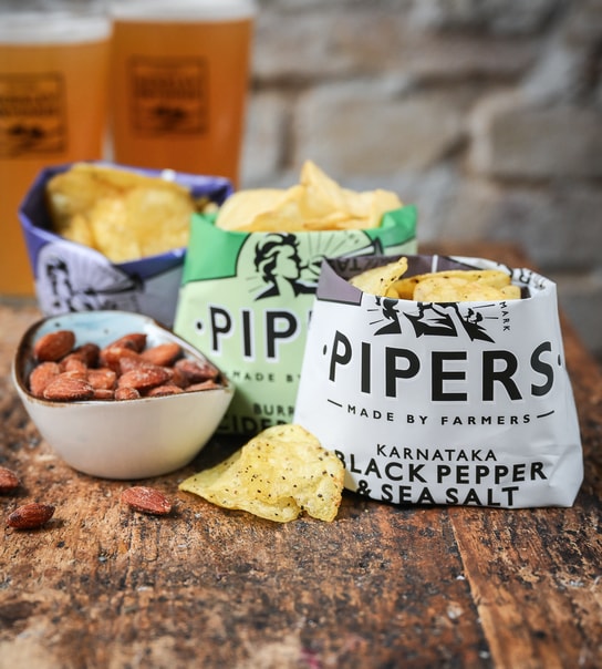 2 Valgfri Fadøl + Snacks @ Vesterhus - Gode Glas & Endnu Bedre Stemning