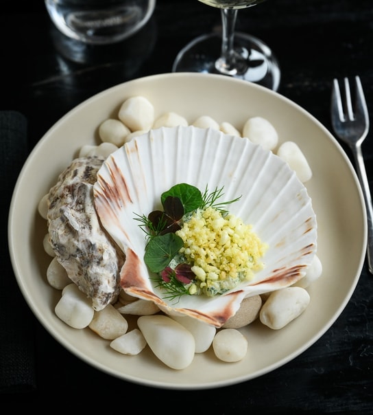 Sommermenu hos Restaurant Rebel - Anbefalet i Michelin-guiden på 13. år