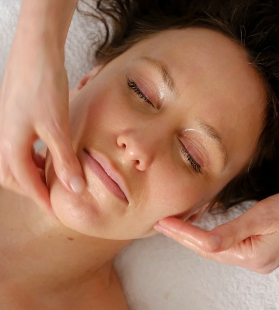 Ansigtsbehandlinger - AM Beauty Care