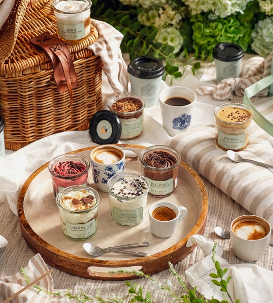 Valgfri Isdessert + Kaffe @ Peter Beier - 13 Lokationer Takeaway & To Stay