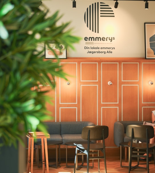 Morgencombo @ Emmerys - Valgfri Kaffe & Friskbagt BMO/Wienerbrød