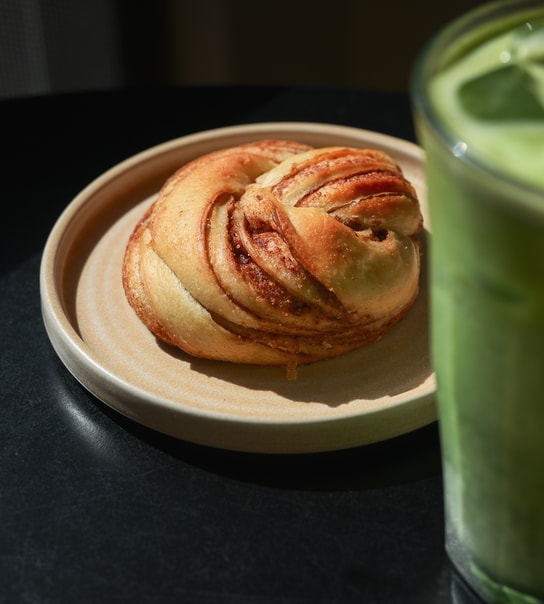 Morgencombo @ Emmerys - Valgfri Kaffe & Friskbagt BMO/Wienerbrød