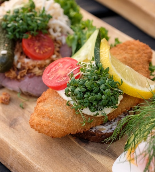 Højbelagte smørrebrød - skarp pris hos Kejserindens Gryder
