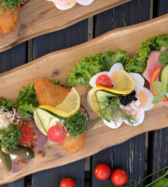Højbelagte smørrebrød - skarp pris hos Kejserindens Gryder