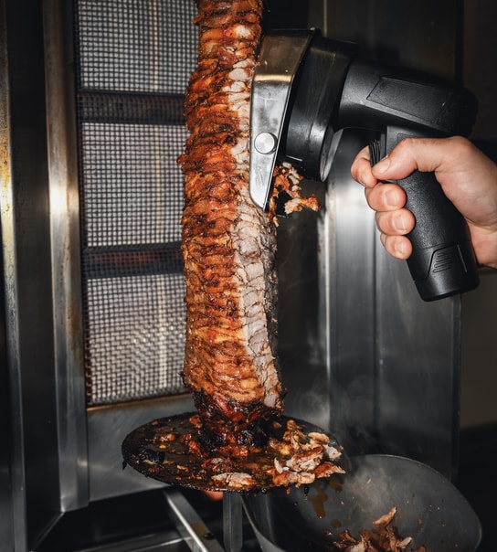 ½ PRIS: Valgfri Gyros @ The Greek - Enkelt, Saftigt & Drønlækkert!