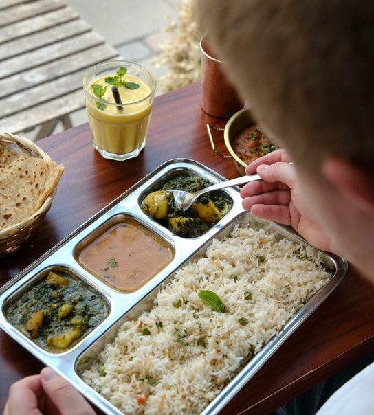 Premium Thali Experience @ Govinda - Vegetarisk Vidundermad på Åboulevarden