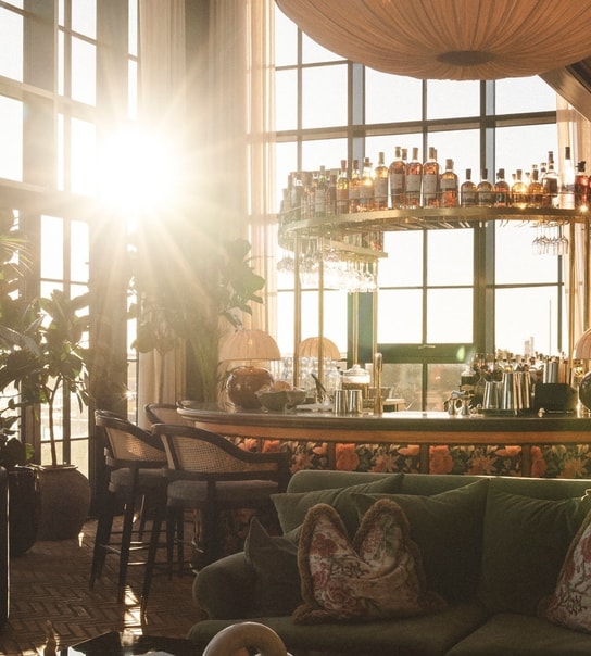 Pool Club & Breakfast - Rox Resort