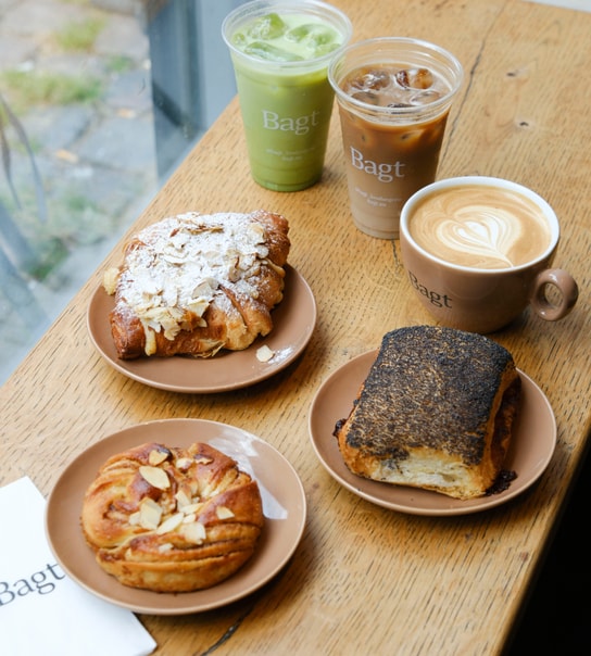 Valgfrit Wienerbrød & Kaffe @ Bagt - Hele 8 Lokationer Fyldt Med Friskbagt!