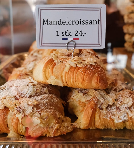Valgfrit Wienerbrød & Kaffe @ Bagt - Hele 8 Lokationer Fyldt Med Friskbagt!