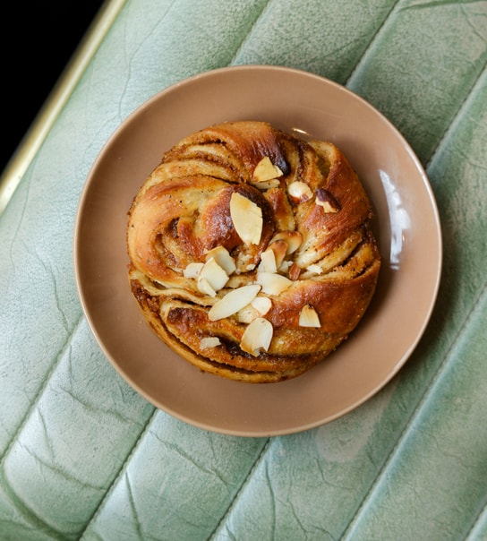 Valgfrit Wienerbrød & Kaffe @ Bagt - Hele 8 Lokationer Fyldt Med Friskbagt!