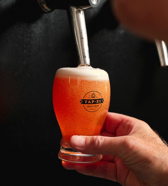 Valgfrit Tastingbræt m. 5 Øl + Valgfri Snack @ Tap 21 - Alverdens Specialøl Fra Hanen På Frederiksberg
