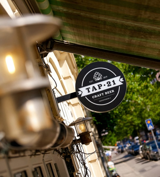 Valgfrit Tastingbræt m. 5 Øl + Valgfri Snack @ Tap 21 - Alverdens Specialøl Fra Hanen På Frederiksberg