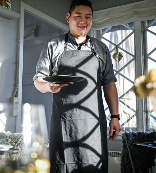 Frokost med 7 anretninger på Den Gule Cottage