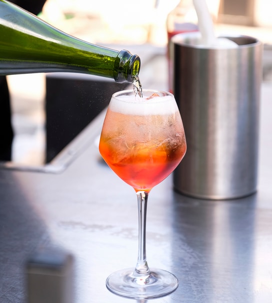 Cocktails & Snacks - Den Blå Hund's Nyåbnede Udebar på Frederiksberg