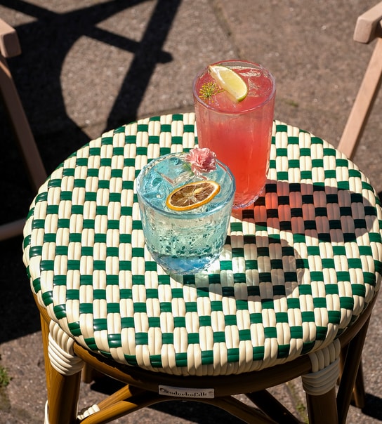 Cocktails & Snacks - Den Blå Hund's Nyåbnede Udebar på Frederiksberg