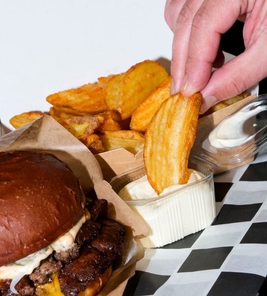 Smashburger + crispers valgfri dip @ Hill’s Grill – Streetfood Fra Grillen